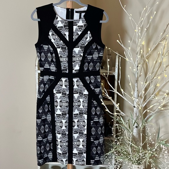 BCBGMaxAzria Dresses & Skirts - BCBG MAXAZRIA 8 Beautiful black gray, and ivory dress.Full back zip. Fully lined